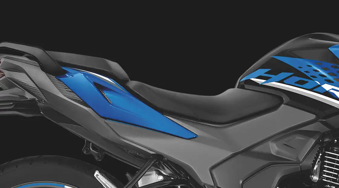 Sporty Split Seat